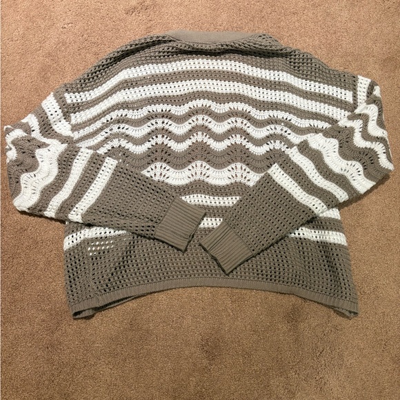 2 for $10 bluenotes brown  and White Open-Knit Cardigan size small - Picture 4 of 4